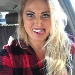 Meet your Posher, Shana